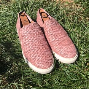 Lucky Brand slip ins